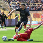 Kevin Lasagna and Stefano Scognamillo during the Italian Serie B match between Us Catanzaro and Bari at Nicola Ceravolo Stadium on April, 6 2025 in Catanzaro, Italy