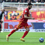 Pietro Iemmello during the Italian Serie B match between Us Catanzaro and Bari at Nicola Ceravolo Stadium on April, 6 2025 in Catanzaro, Italy