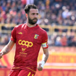 Pietro Iemmello during the Italian Serie B match between Us Catanzaro and Bari at Nicola Ceravolo Stadium on April, 6 2025 in Catanzaro, Italy