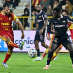 Pietro Iemmello and Claudio Gomes during US Catanzaro vs Palermo FC, Italian soccer Serie B match in Catanzaro, Italy, October 25 2025