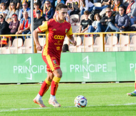 Tommaso Cassandro during the Serie BKT match between Us Catanzaro 1929 and Venezia Fc at Stadio Nicola Ceravolo in Catanzaro, Italy, on November 2, 2025.