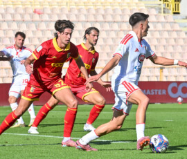 IPA89564960 - CATANZARO, ITALY - OCTOBER 11: Rares Ilie and Ruggero Frosinini during the Serie BKT match between Us Catanzaro vs Mantova 1911 at Stadio Nicola Ceravolo on October 2026 in Catanzaro, Italy.