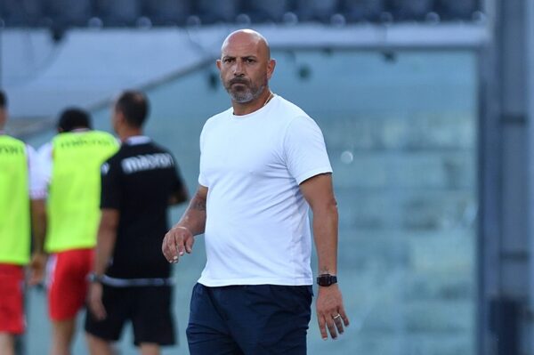 IPA88228382 - Head coach of Padova Antonio Calabro during Pisa SC vs Padova Calcio, Italian soccer Serie B match in Pisa, Italy, August 23 2026