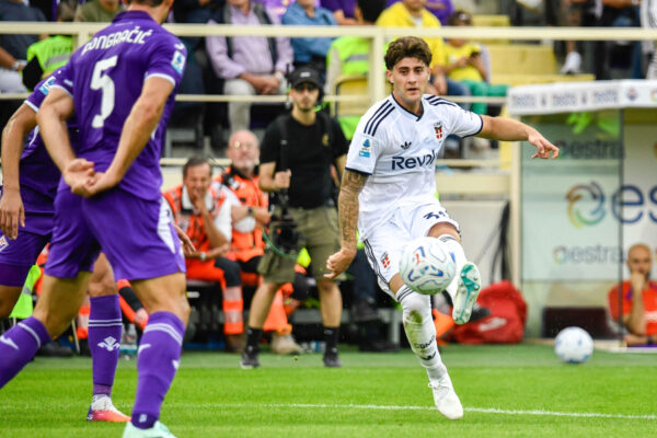 IPA89863098 - Mattia Liberali (Como) scores the 0-1 goal during ACF Fiorentina vs Como 1907, Italian soccer Serie A match in Florence, Italy, October 18 2026